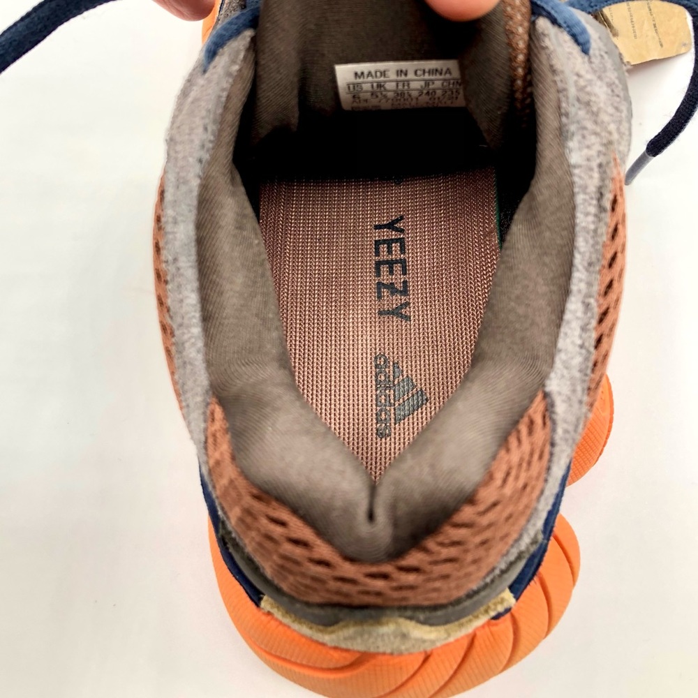 Adidas Yeezy 500 ‘Enflame’ Sneakers - Picture 11 of 14